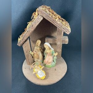 Fontanini Nativity Scene with Wooden Stable